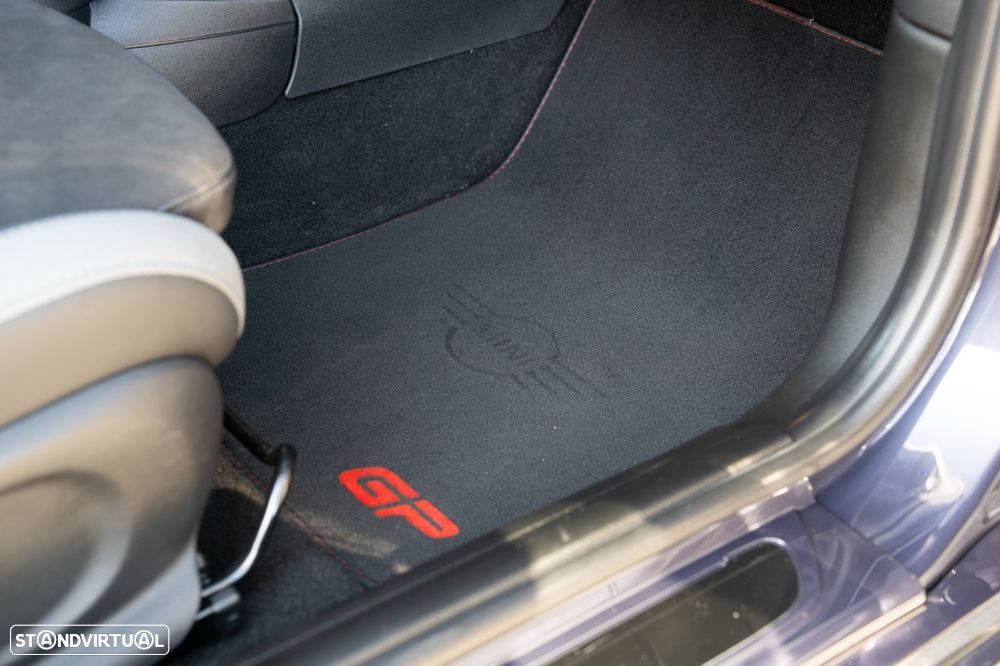 MINI 3 Portas John Cooper Works - 44