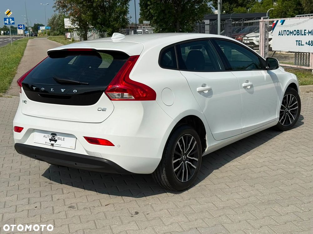 Volvo V40 D2 Momentum - 4