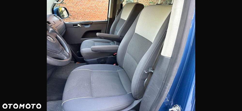 Volkswagen Multivan - 11
