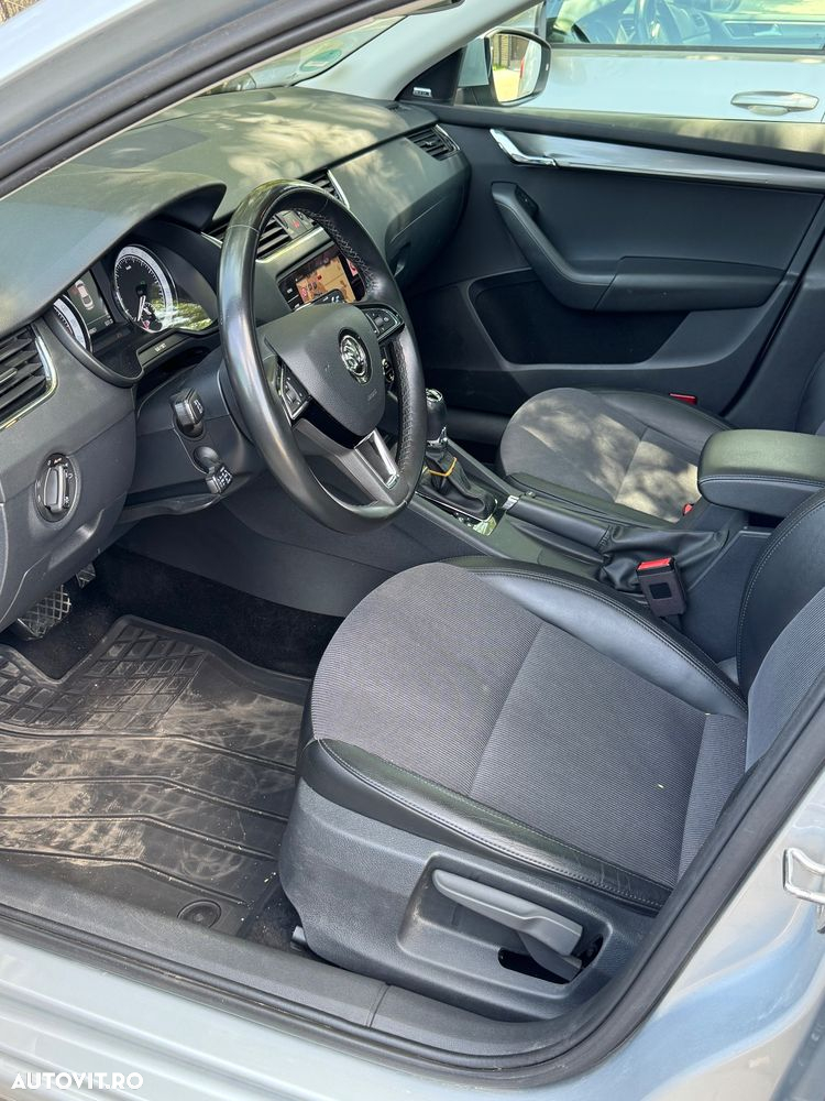 Skoda Octavia 2.0 TDI 150 CP DSG Sportline - 18
