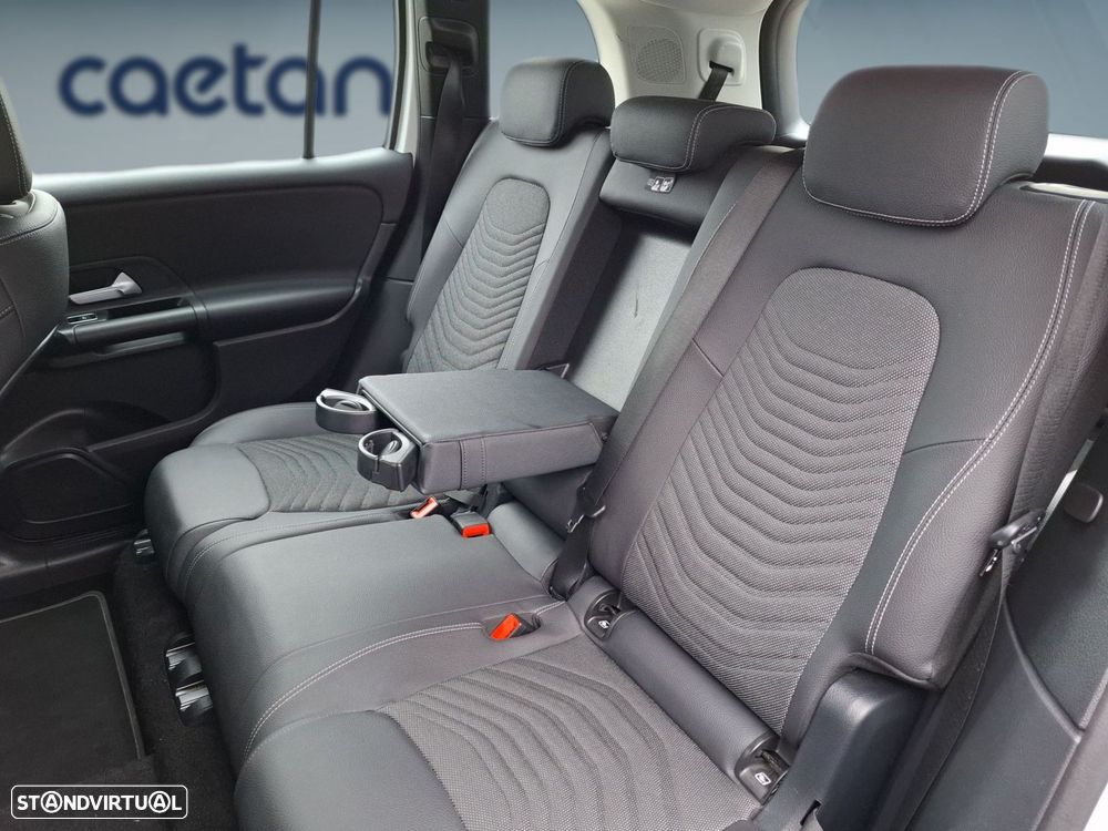 Mercedes-Benz GLB 180 d Progressive — fotografia 14