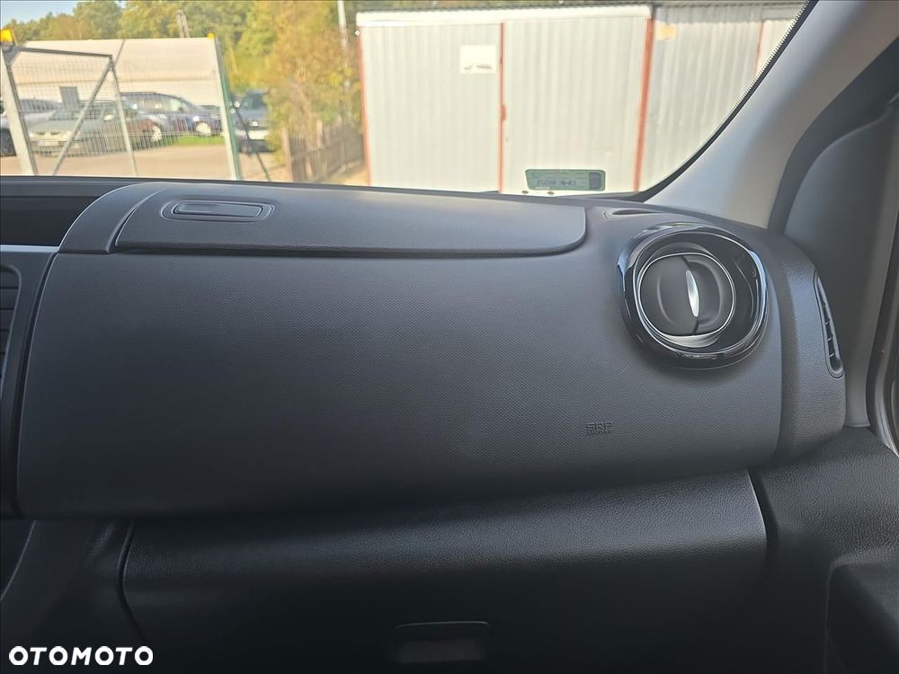 Renault Trafic - 23
