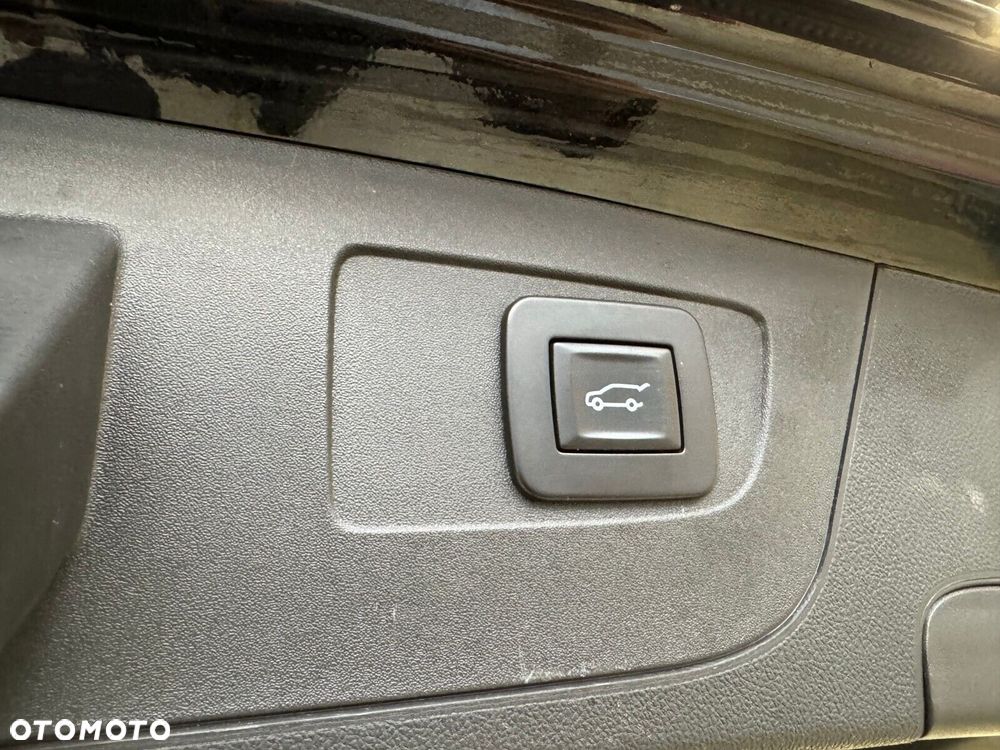 Opel Insignia CT 2.0 CDTI 4x4 Exclusive S&S - 29