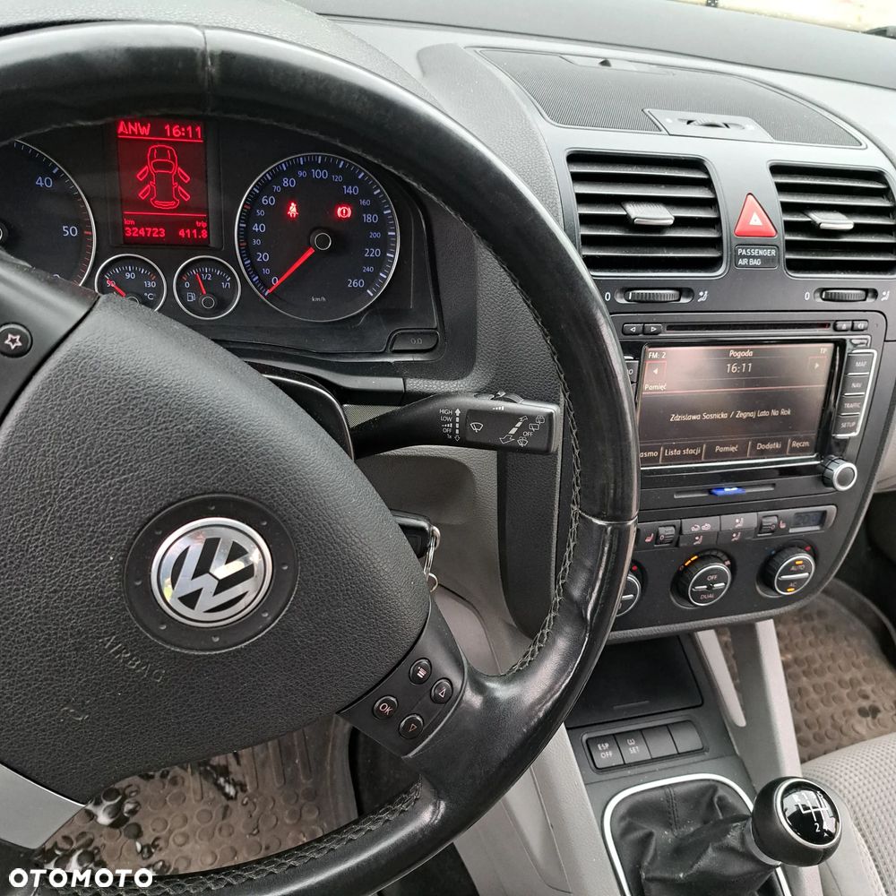 Volkswagen Golf V 1.9 TDI Comfortline - 4