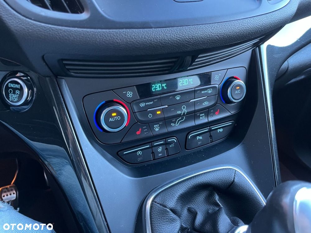 Ford Kuga 1.5 EcoBoost 2x4 ST-Line - 22