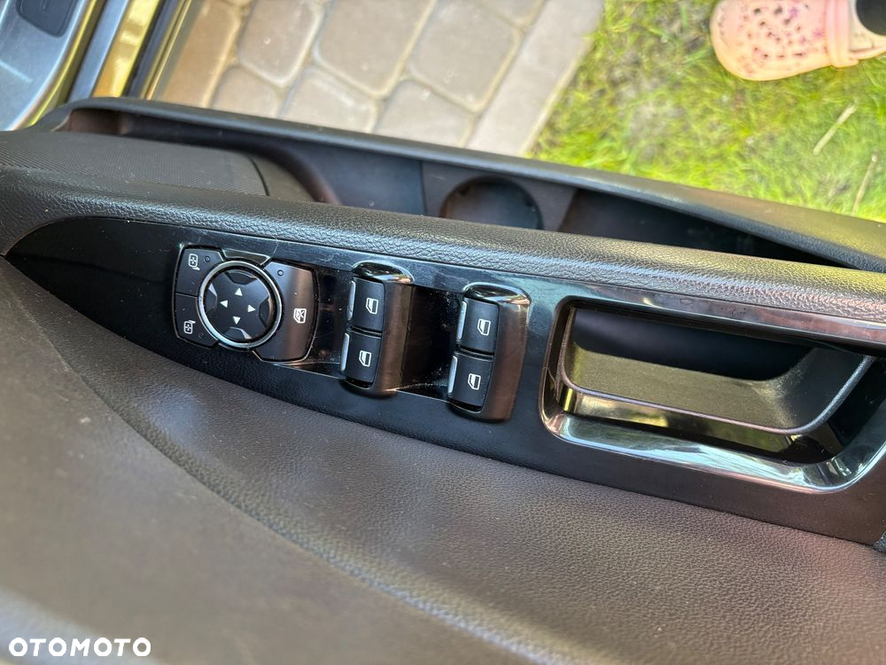 Ford Mondeo - 17