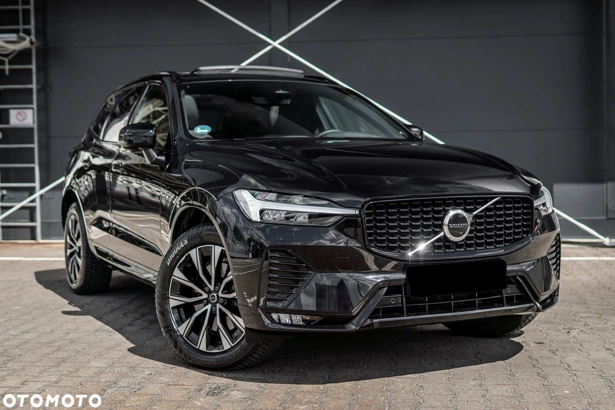 Volvo XC 60 B4 D AWD Plus Dark - 1