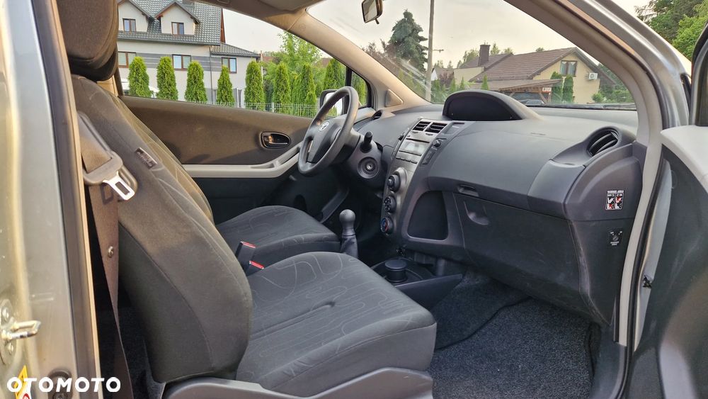 Toyota Yaris 1.0 VVT-i Cool - 12