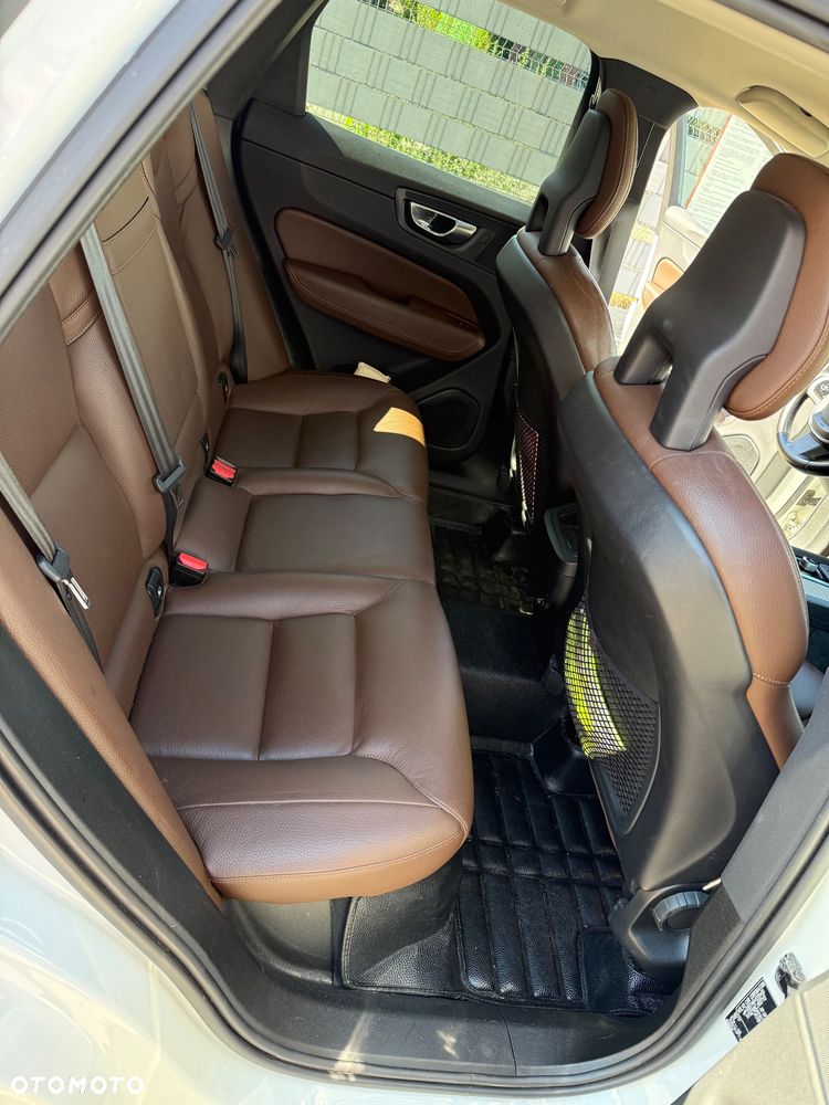 Volvo XC 60 T5 AWD Inscription - 12