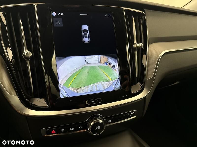 Volvo V60 B3 B Plus Dark - 16