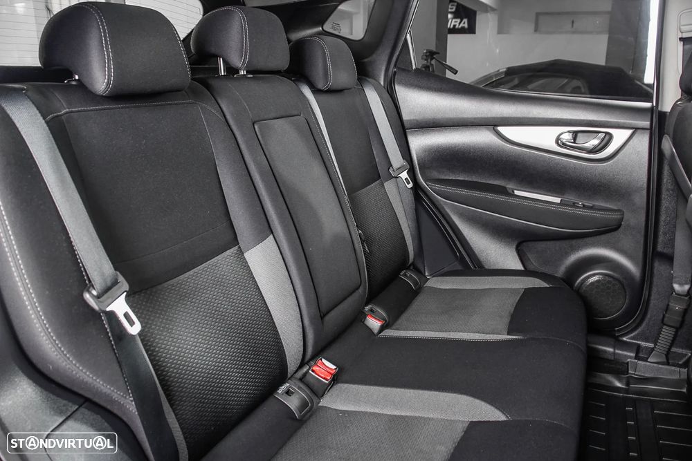 Nissan Qashqai 1.5 dCi N-Connecta RS+PS - 17