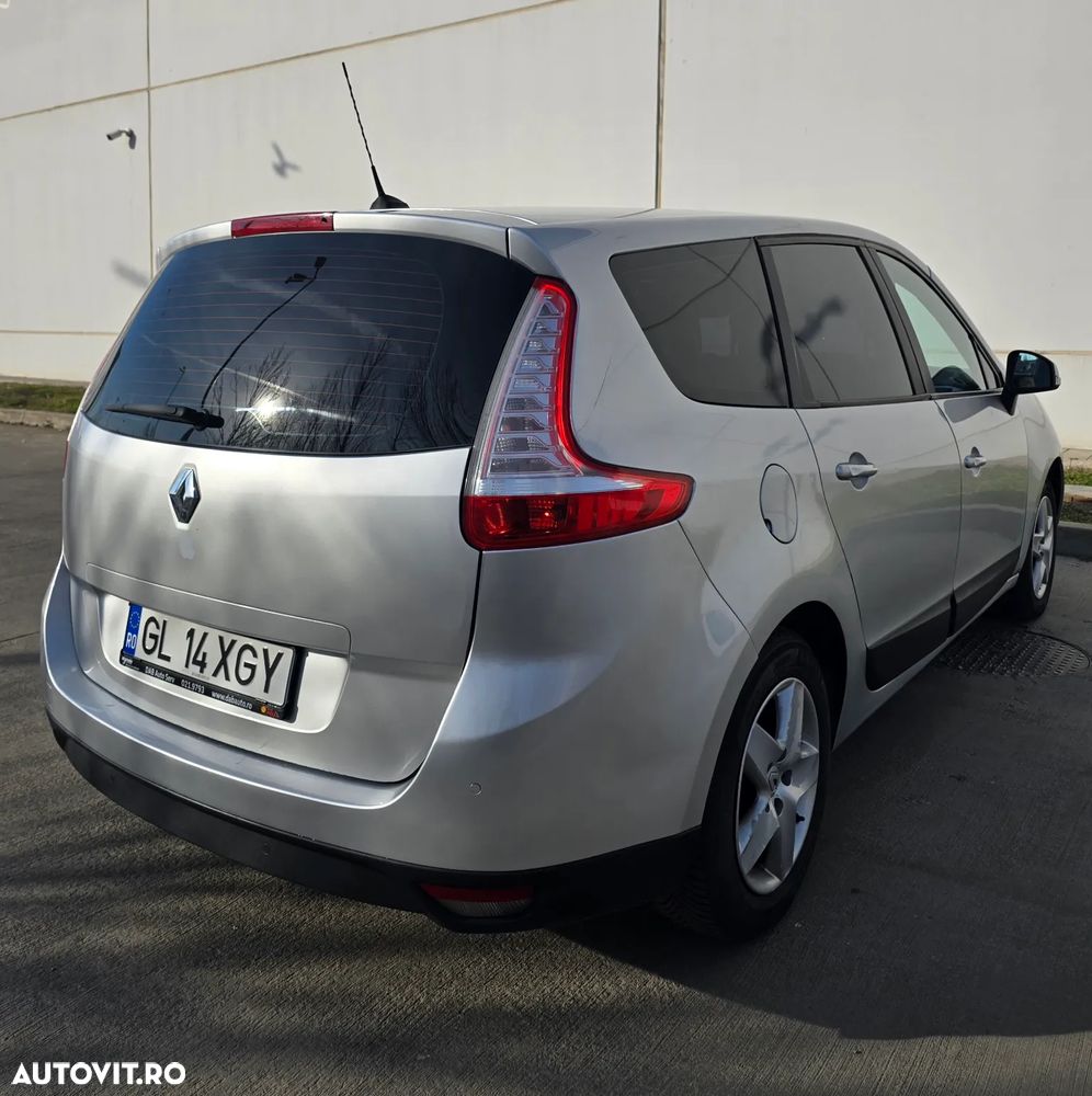 Renault Grand Scenic dCi 110 EDC Paris - 5