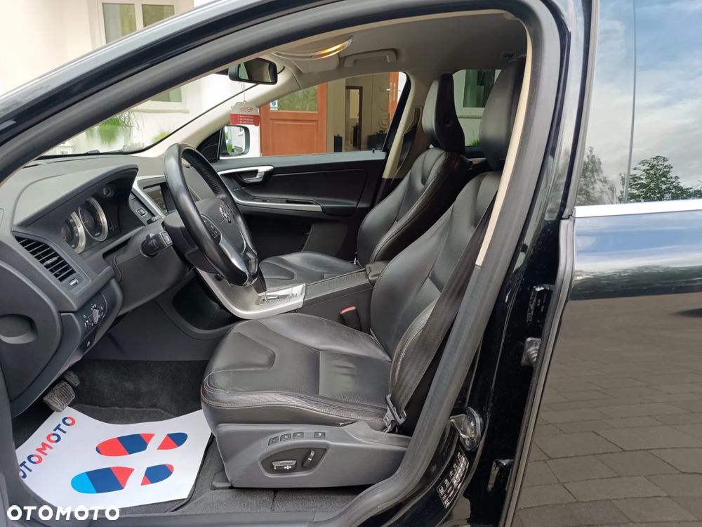 Volvo XC 60 D4 Geartronic Momentum - 26