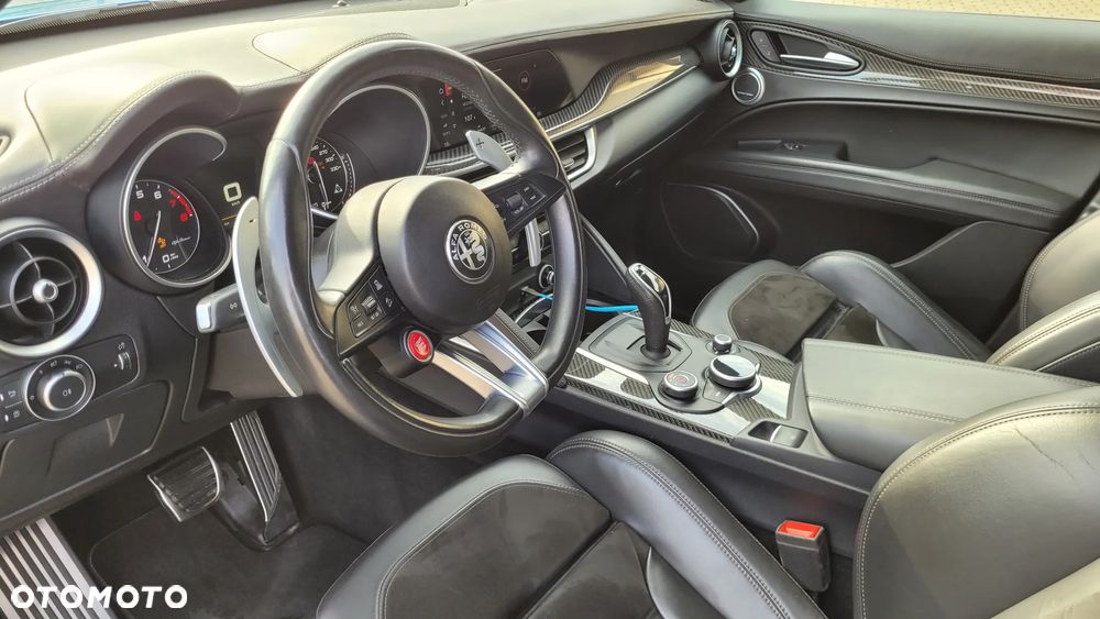 Alfa Romeo Stelvio V6 2.9 Bi-Turbo AT8-Q4 Quadrifoglio - 15