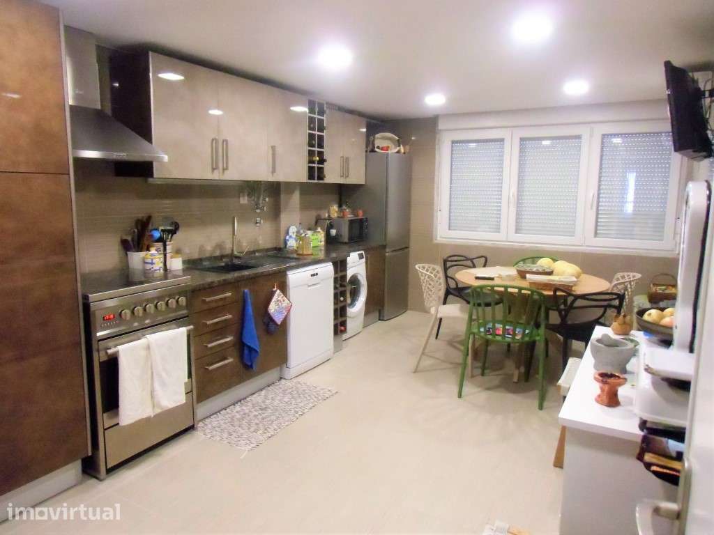 Apartamento 4 Assoalhadas em Alfornelos - Grande imagem: 2/2