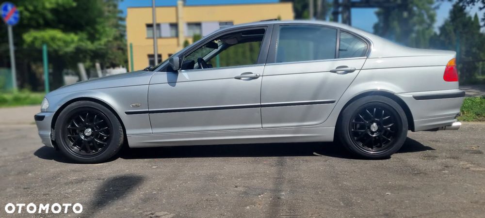 BMW Seria 3 320i - 9