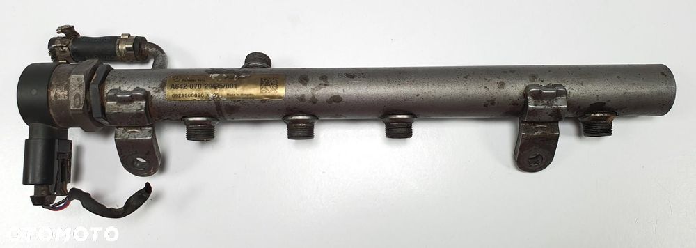 LISTWA WTRYSKOWA CZUJNIK MERCEDES W212 3.0 CDI V6 A6420700146 A6420702995