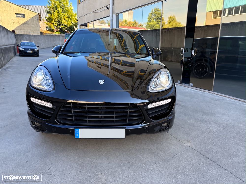 Porsche Cayenne Turbo Tiptronic S - 3