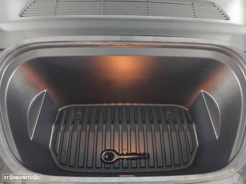 Tesla Model Y RWD - 27