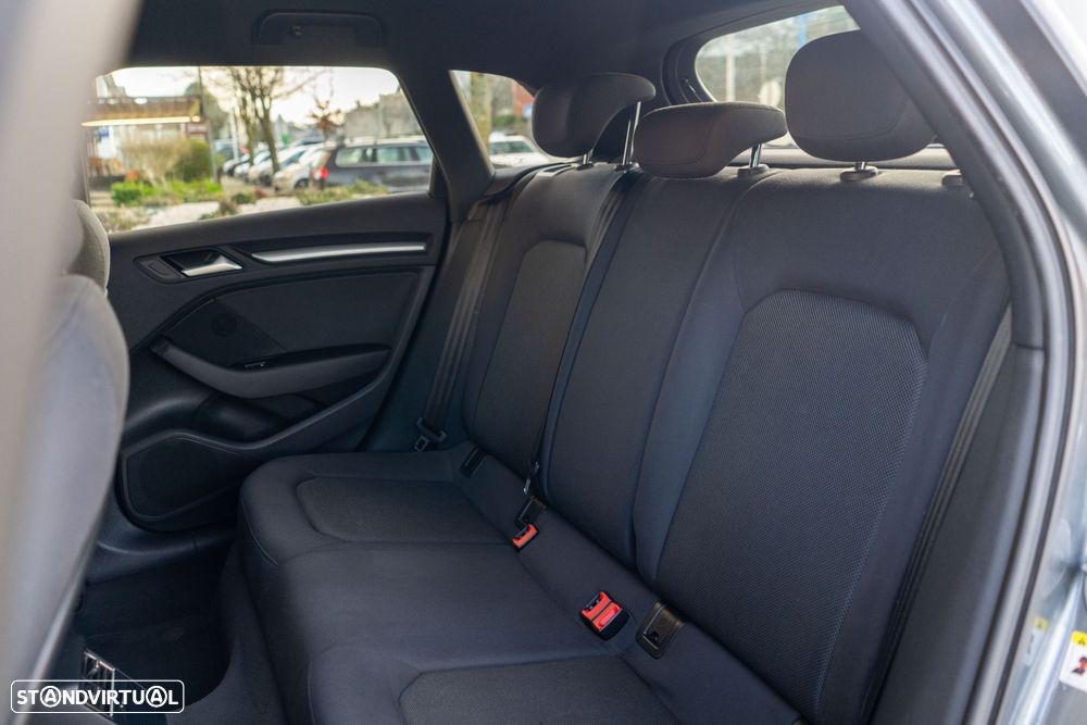 Audi A3 Sportback 30 TFSI S-line S tronic - 33