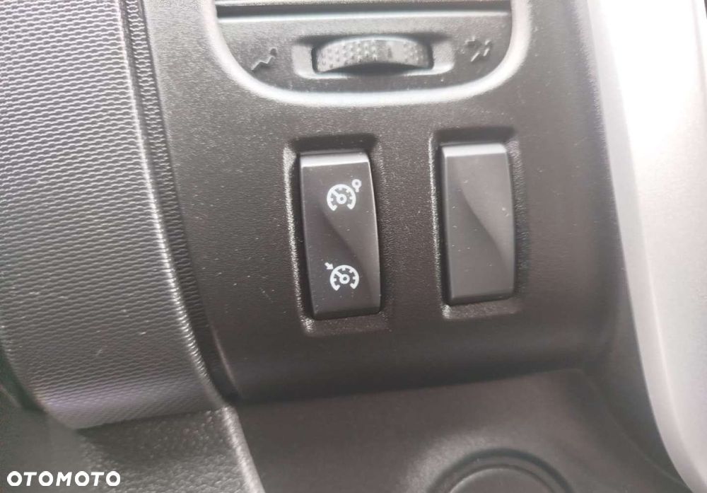 Renault Trafic - 22