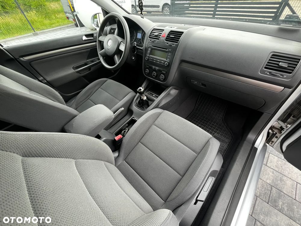 Volkswagen Golf 1.6 Comfortline - 8