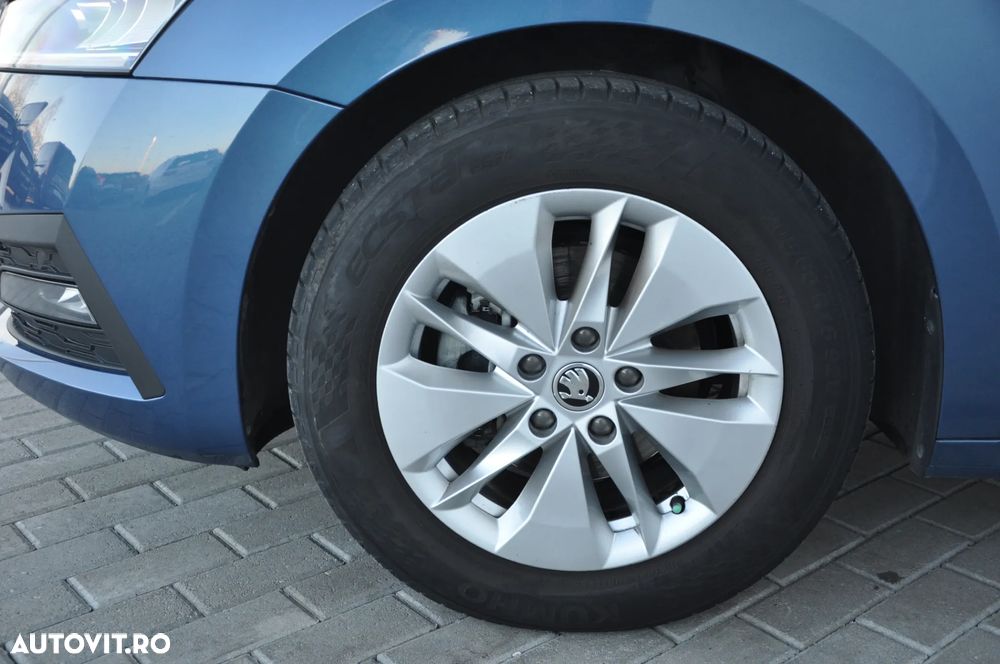 Skoda Octavia 2.0 TDI Ambition - 10