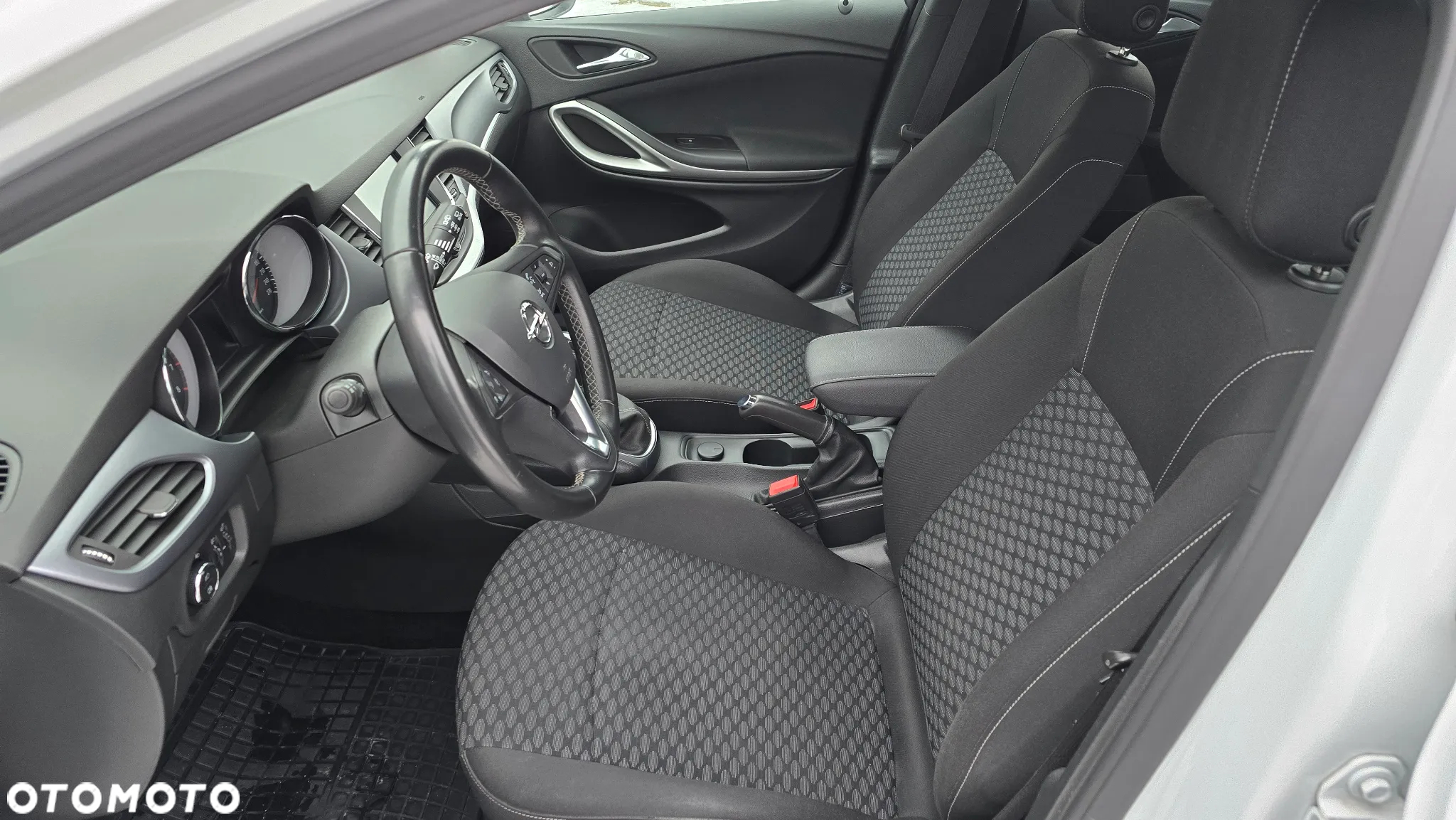 Opel Astra V 1.4 T Dynamic - 8