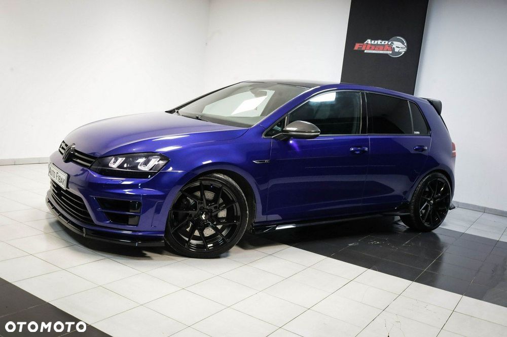 Volkswagen Golf - 2