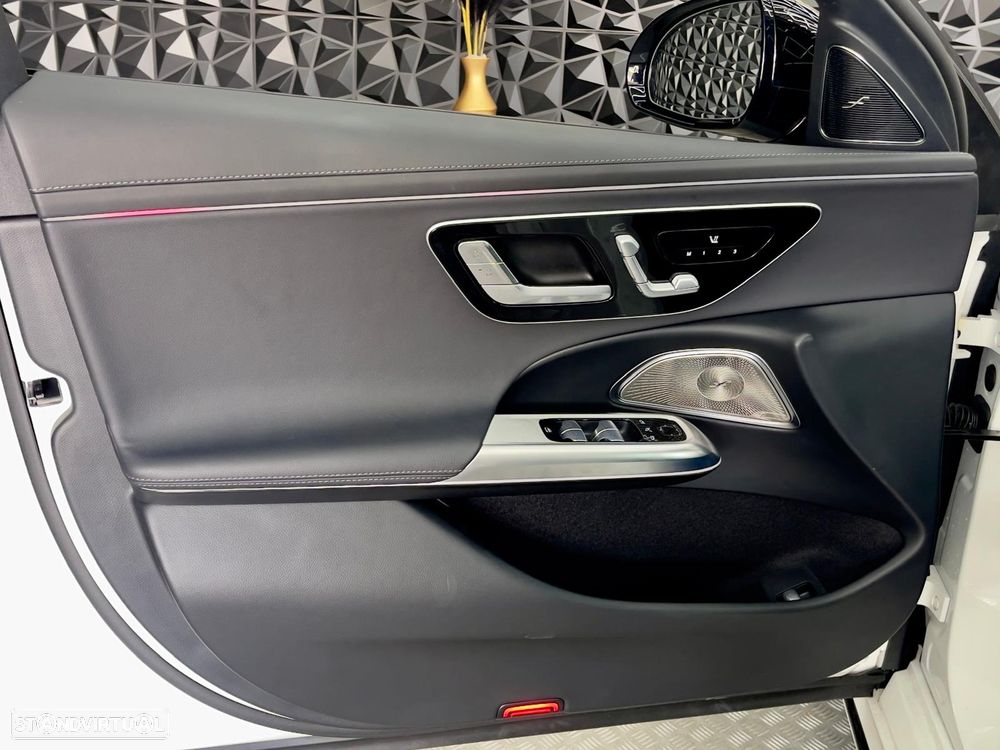 Mercedes-Benz E 300 de 9G-TRONIC AMG Line - 24
