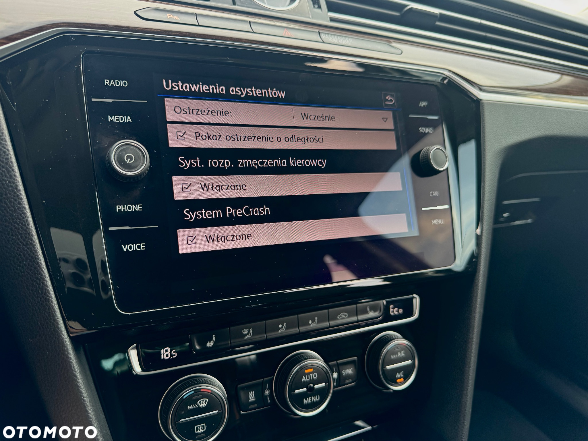 Volkswagen Passat - 34