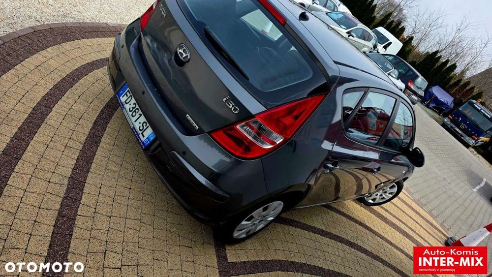 Hyundai i30 1.6 CRDi Base EU5 - 17