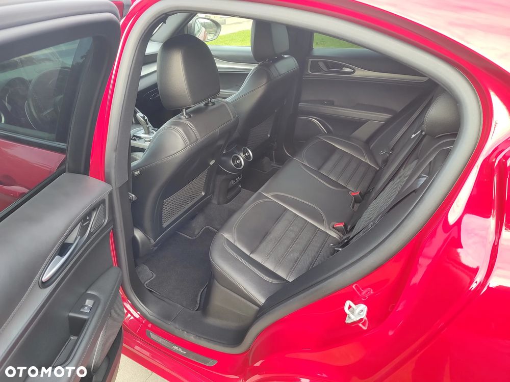 Alfa Romeo Stelvio 2.0 Turbo 16V AT8-Q4 Veloce Ti - 15