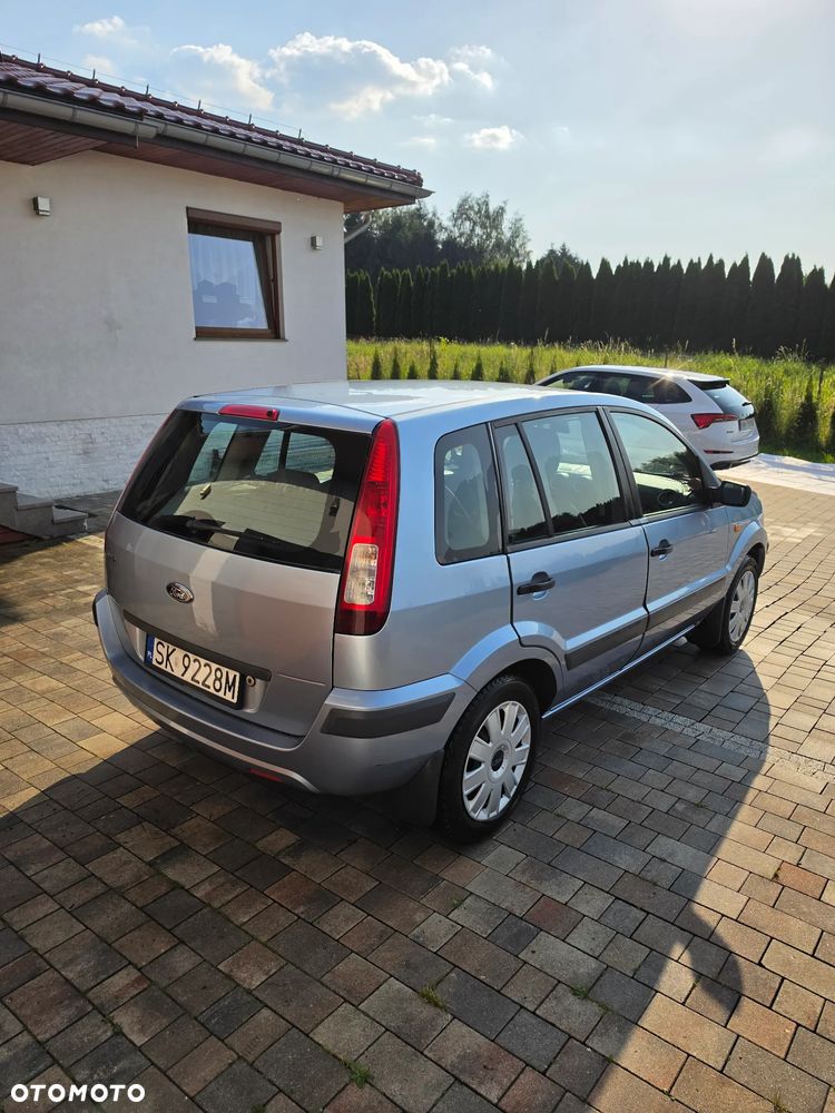 Ford Fusion 1.4 Trend - 4