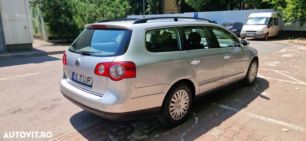 Volkswagen Passat - 8