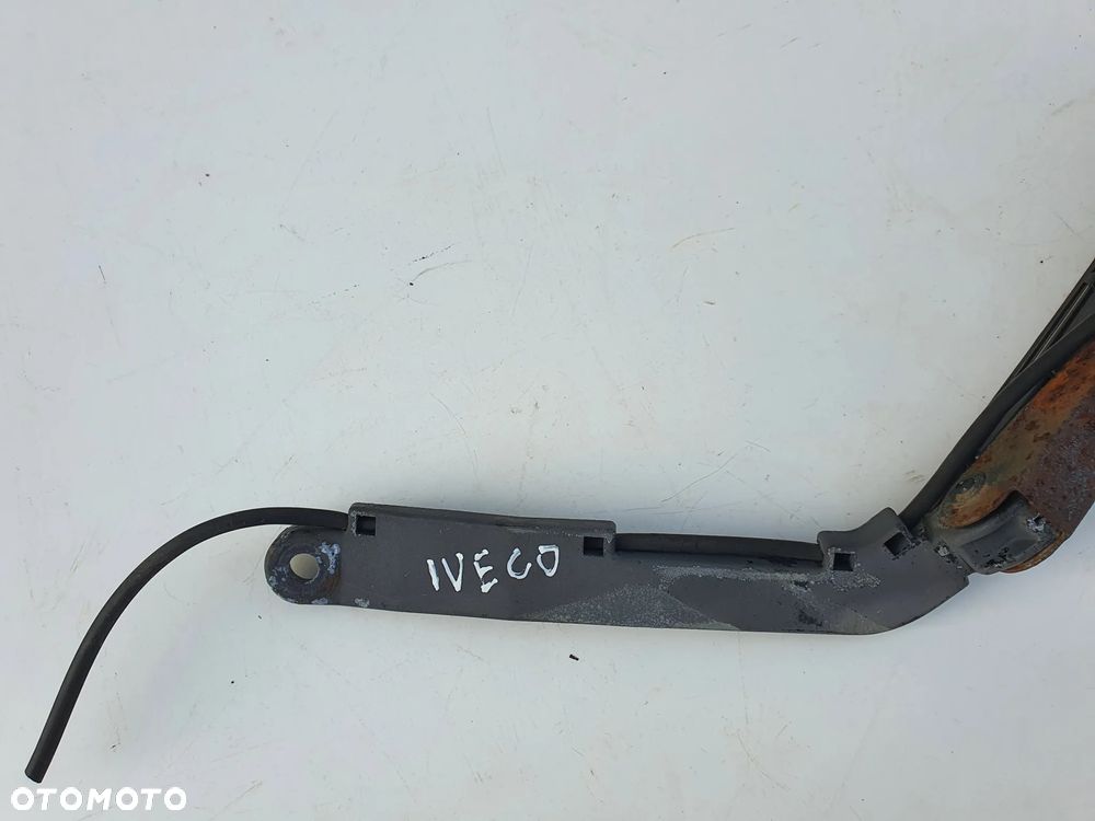 RAMIE WYCIERACZKI IVECO EUROCARGO - 8