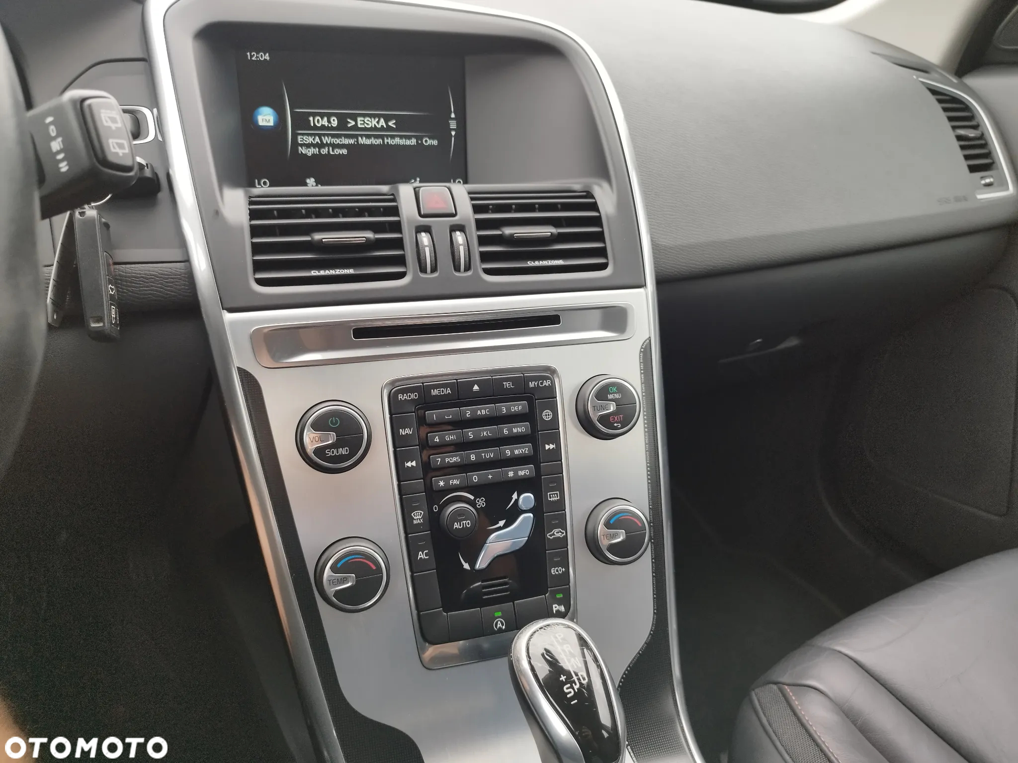 Volvo XC 60 D3 Drive-E Ocean Race - 29