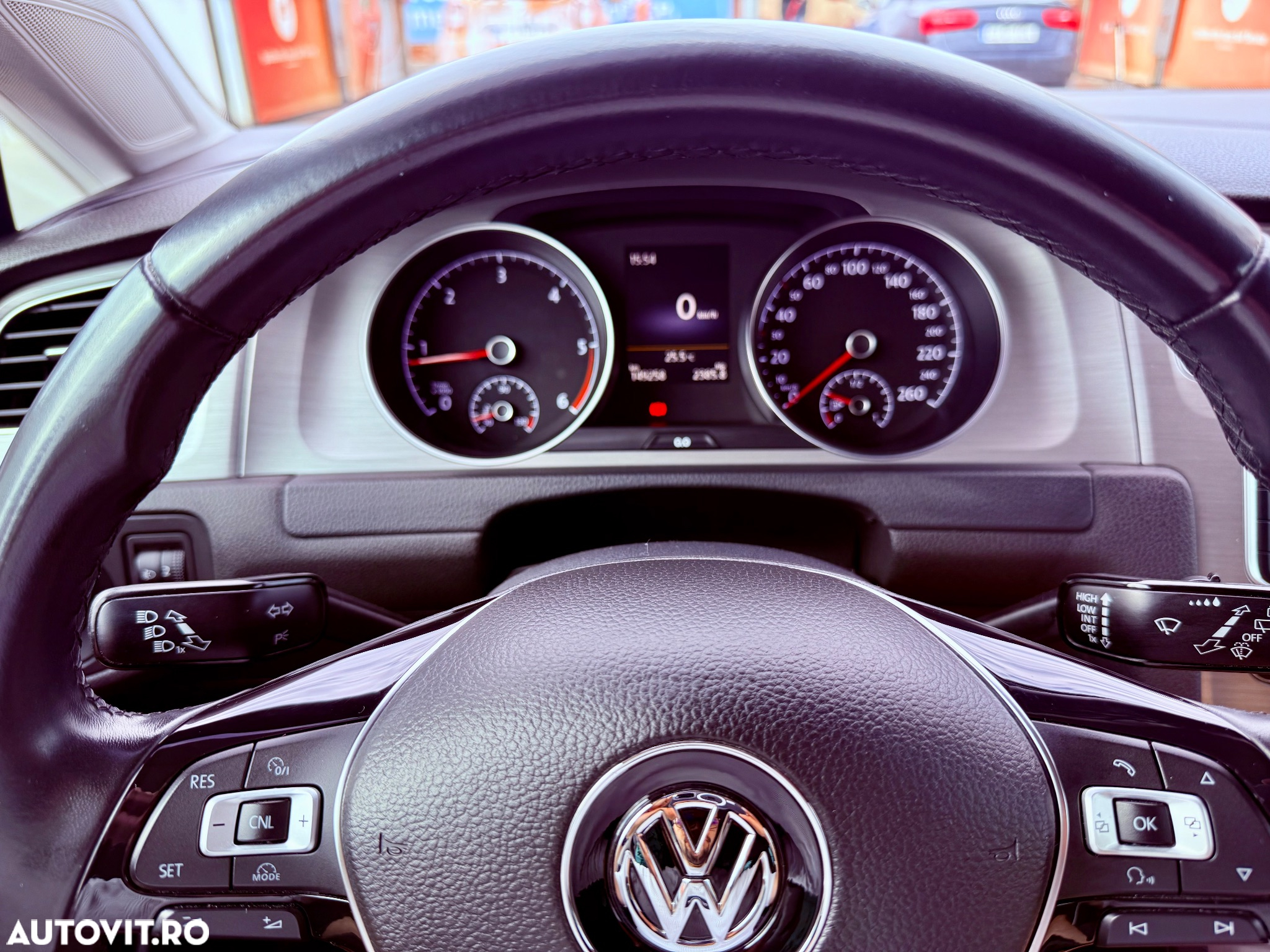 Volkswagen Golf 1.6 TDI DPF BMT Comfortline - 6