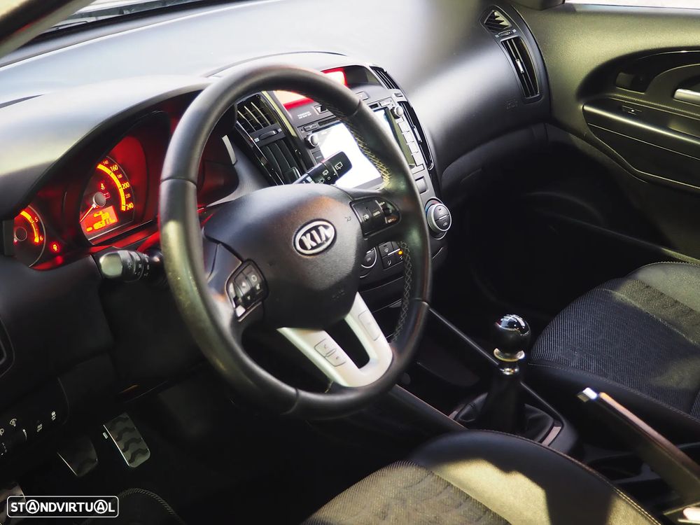 Kia Ceed SW - 14