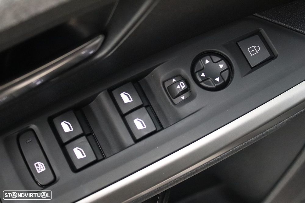 Peugeot 3008 1.2 Hybrid Allure e-DCS6 - 19