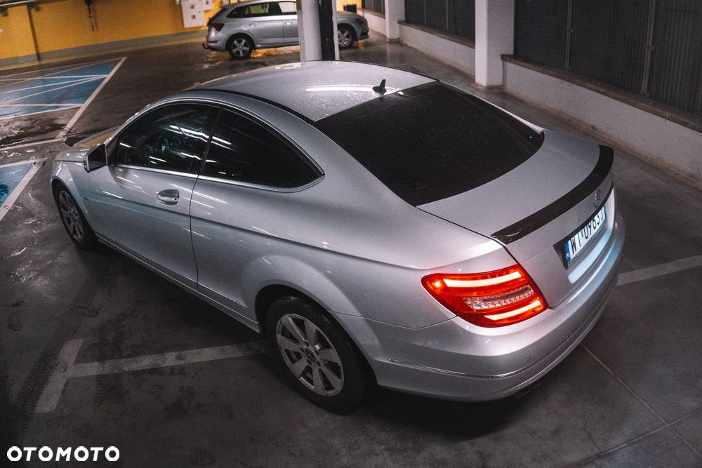 Mercedes-Benz Klasa C 180 BlueEFFICIENCY 7G-TRONIC - 8