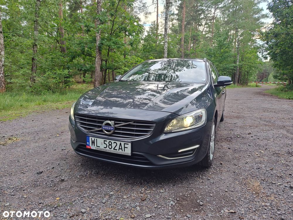 Volvo V60 D4 Momentum - 23