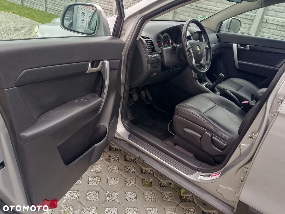 Chevrolet Captiva 2.4 LS - 11