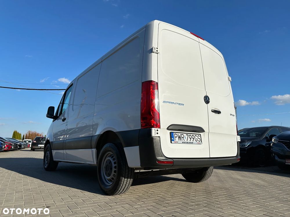 Mercedes-Benz Sprinter - 26