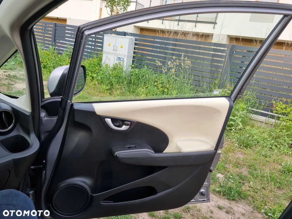 Honda Jazz 1.3 DSi i-VTEC IMA CVT Elegance - 29