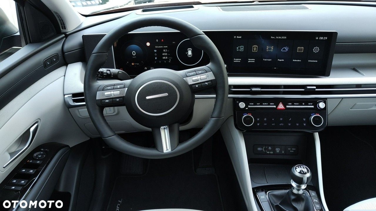 Hyundai Tucson - 16