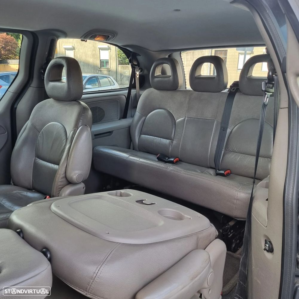 Chrysler Grand Voyager 2.5 CRD LX - 22