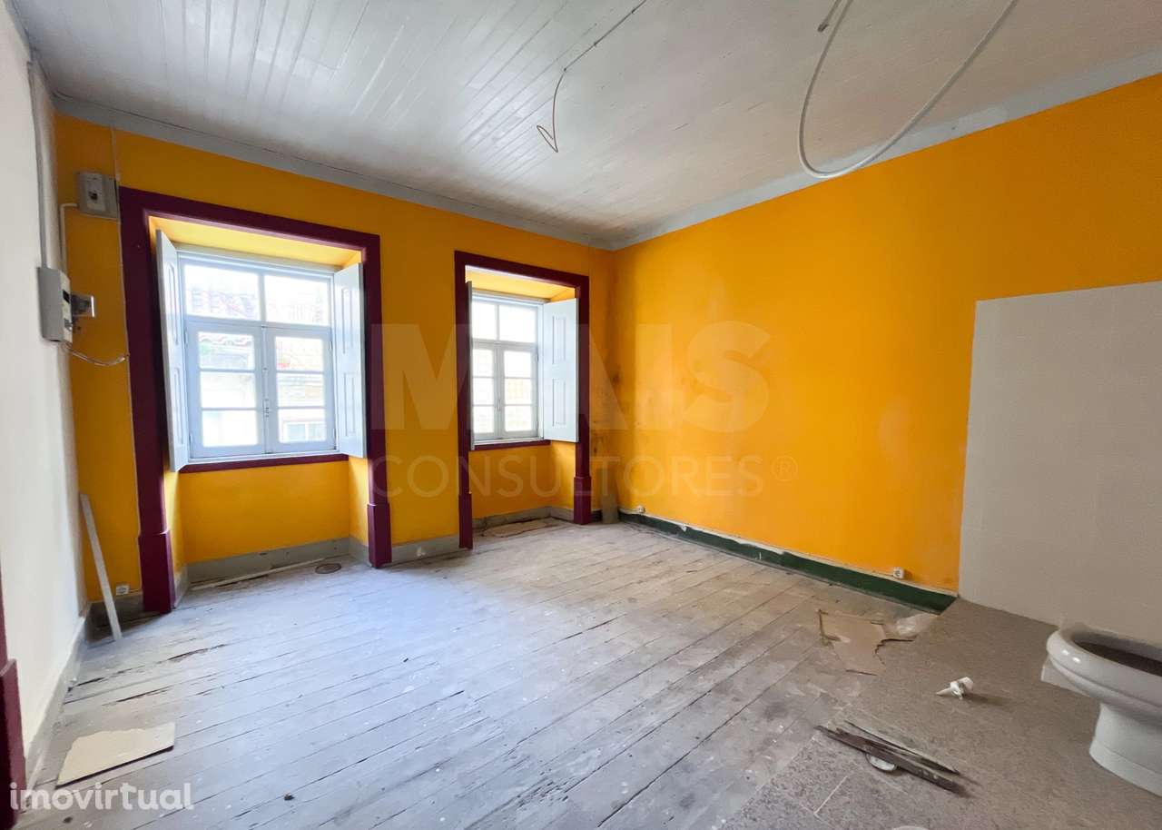 Prédio de uso Misto com 5 Pisos e 2 Frentes  na Baixa de Coimbra – ... - Grande imagem: 2/29