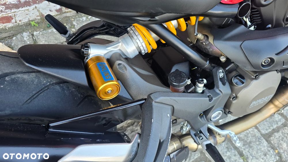 Ducati Monster - 23