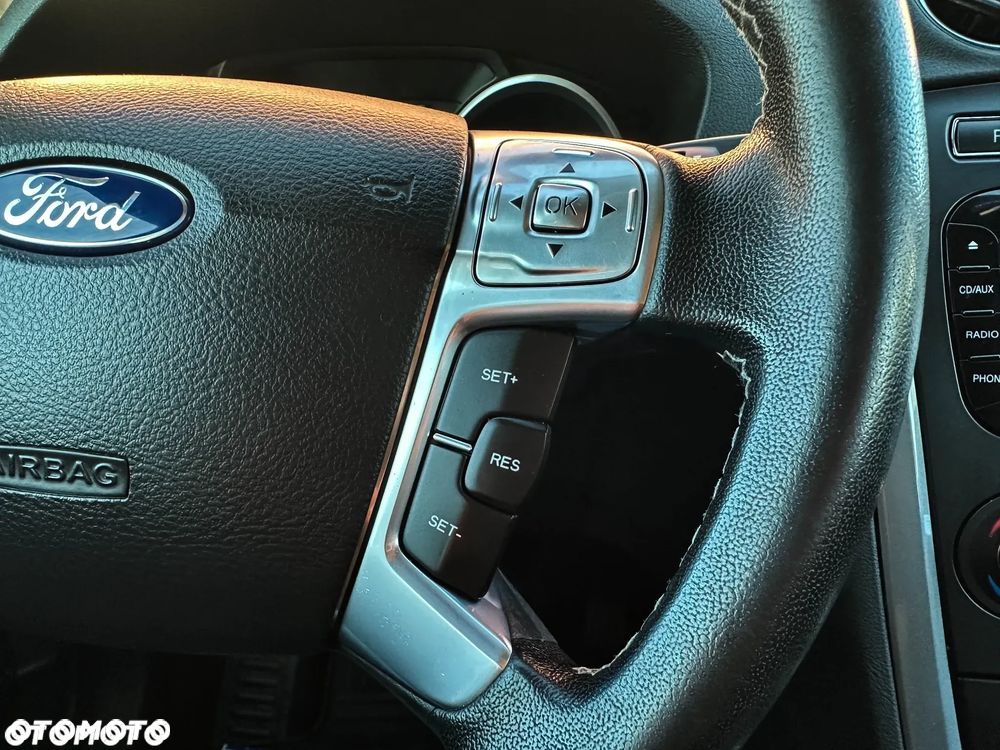 Ford Mondeo - 29